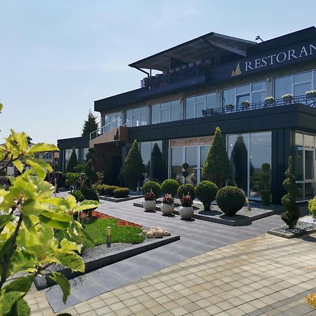 Hotel Euforia Lounge Sabac Bagian luar foto