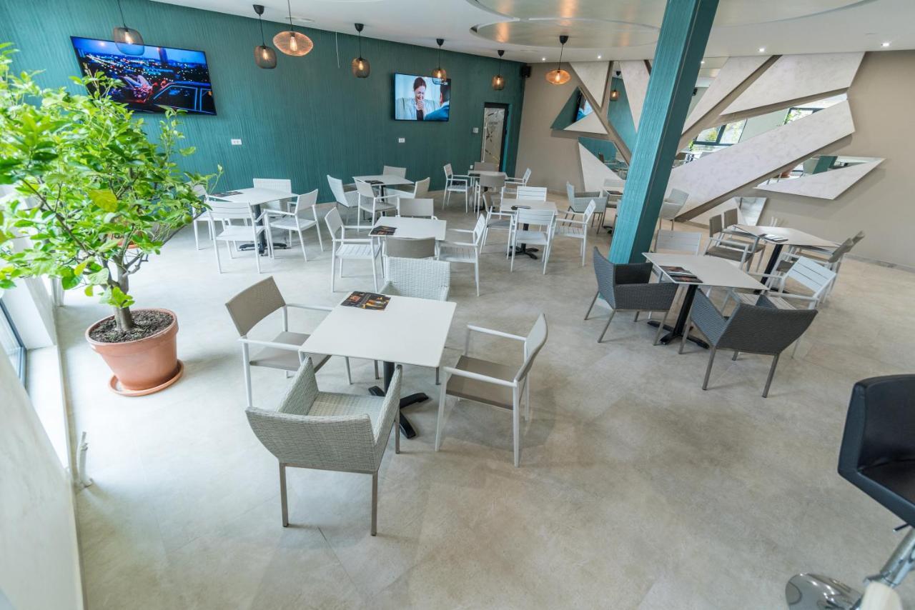 Hotel Euforia Lounge Sabac Bagian luar foto
