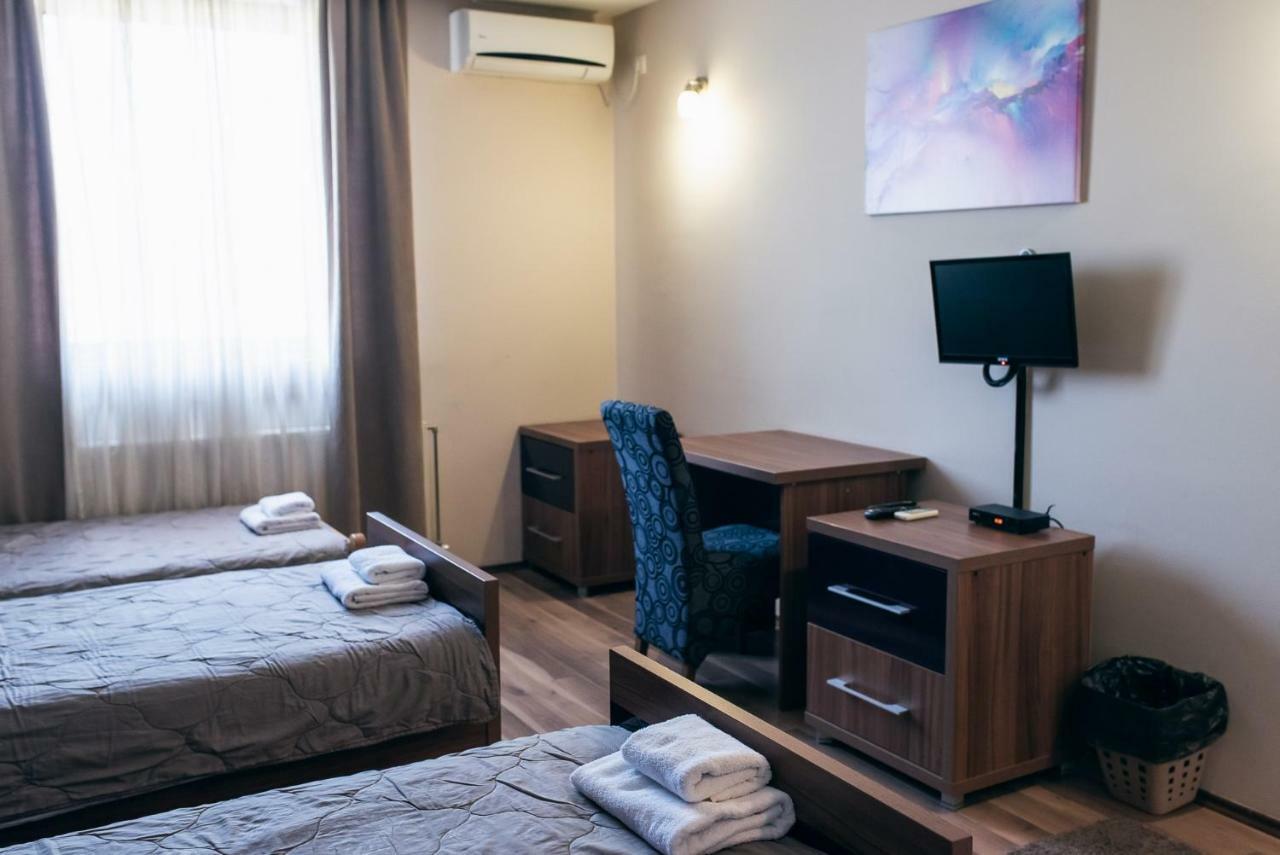 Hotel Euforia Lounge Sabac Bagian luar foto