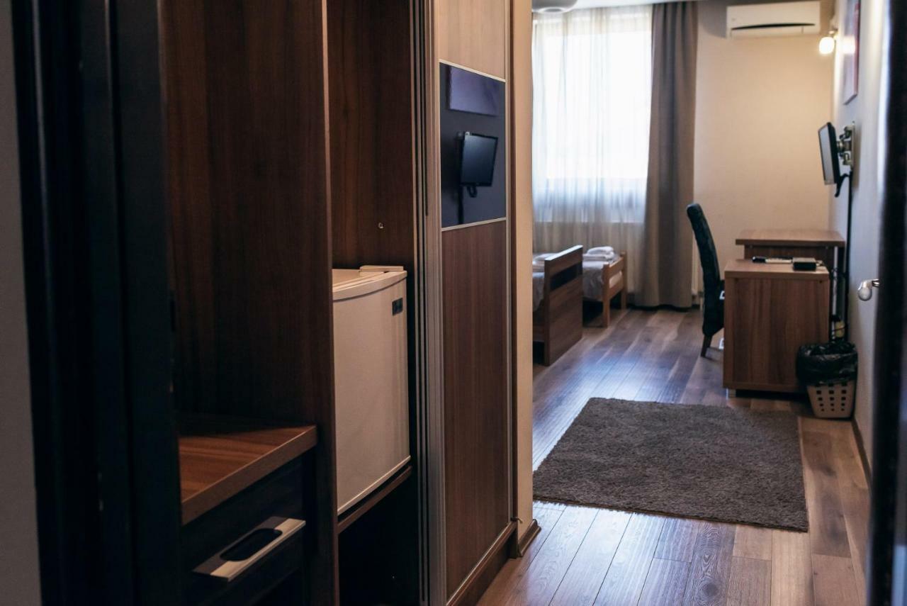Hotel Euforia Lounge Sabac Bagian luar foto